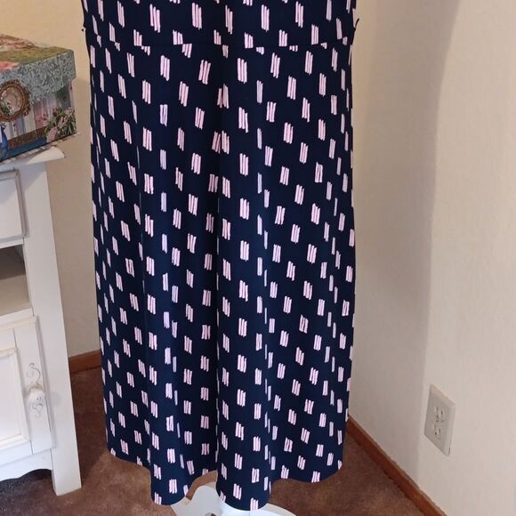 Lands' End Black and Pink Soft Knit Dress. Classic, Feminine, Career. - Picture 7 of 10